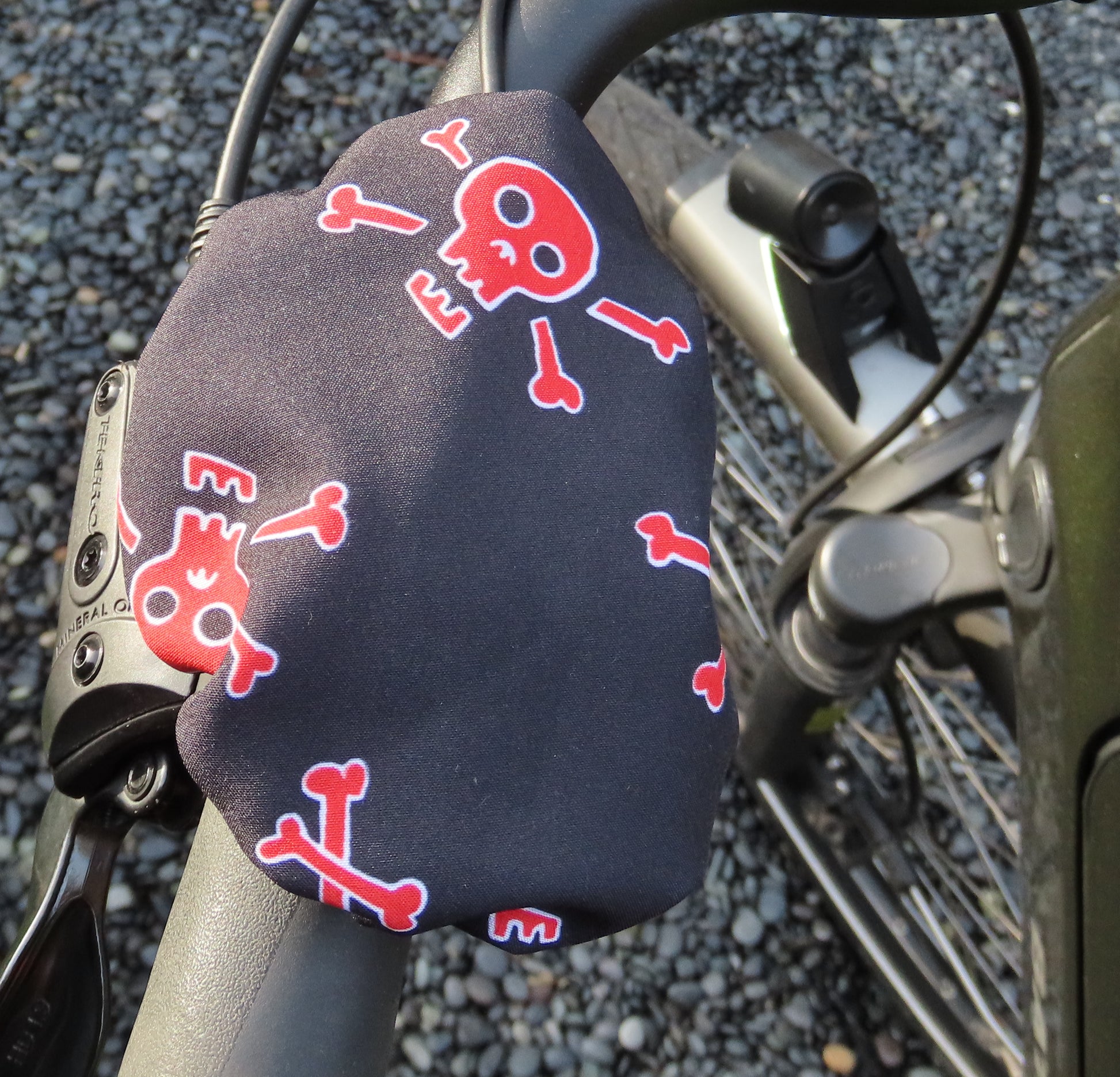 abdeckung für e bike display E-Bike-Display-Abdeckung Fest K – Totenkopf Softshell